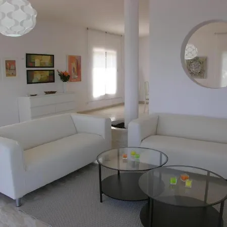 Colonial بيت للعطل *