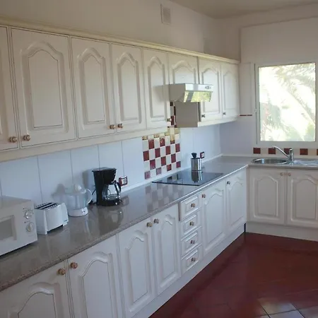 Colonial بيت للعطل *
