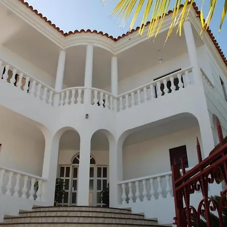 Colonial Holiday home